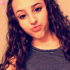 Meet your Posher, Carly